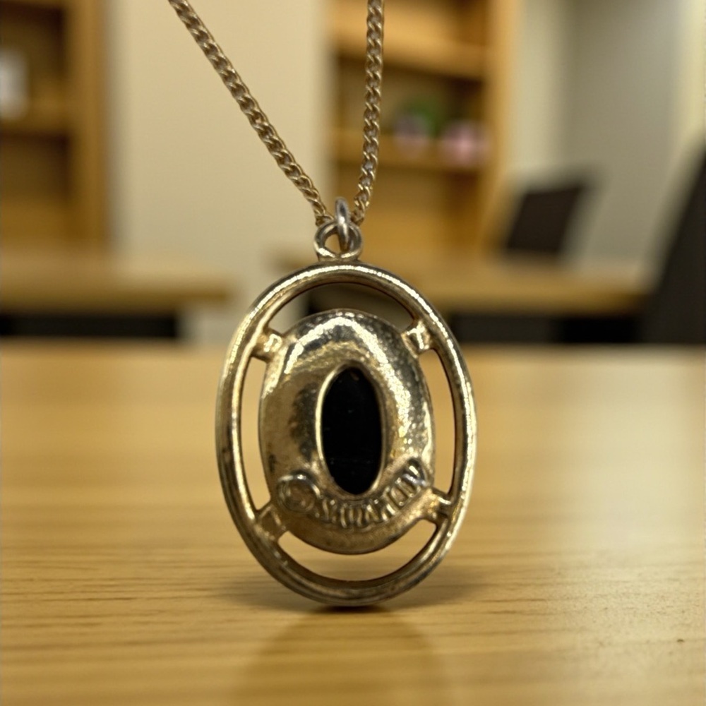 Sarah Coventry “ light of the east pendant “ 18 inches Vinatge - Picture 3 of 4